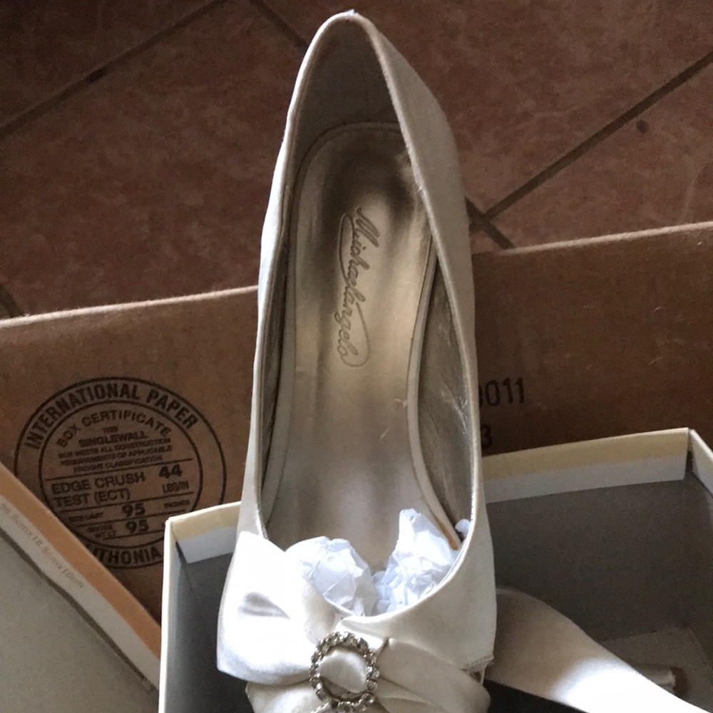 Ladies shoes